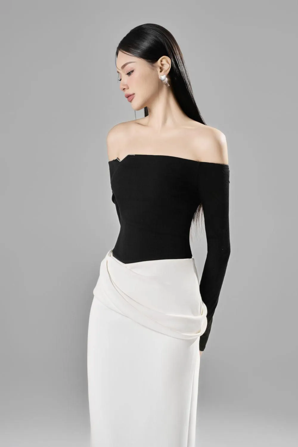 Belle Bodycon Off-Shoulder Spandex Top