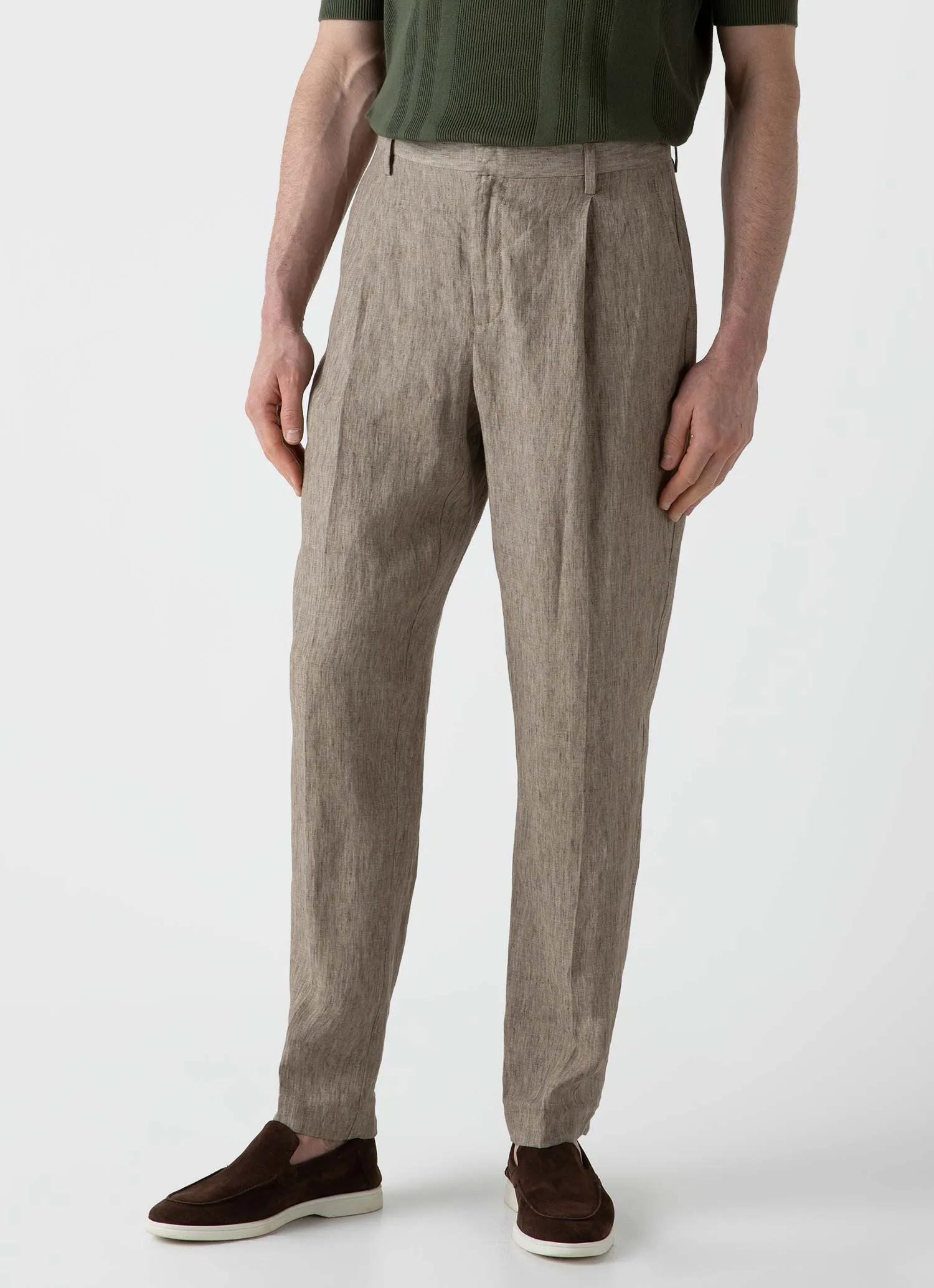 Men's Pleated Linen Trouser in Dark Stone